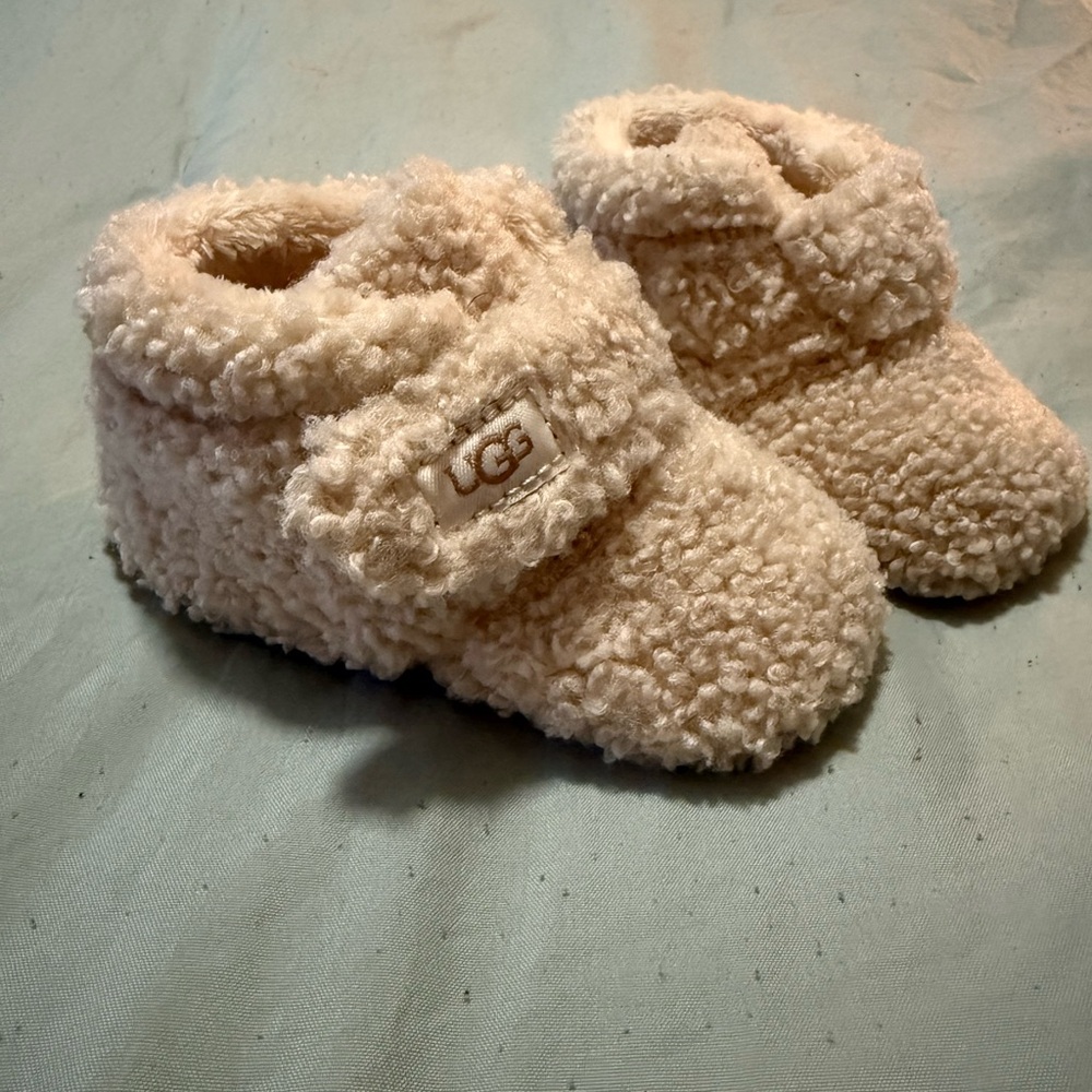 UGG Cozy Cream Infant Booties